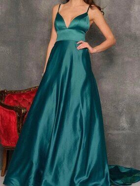 SALE NWT Dave & Johnny 10719 Satin Evening Prom Dress Emerald Size 14